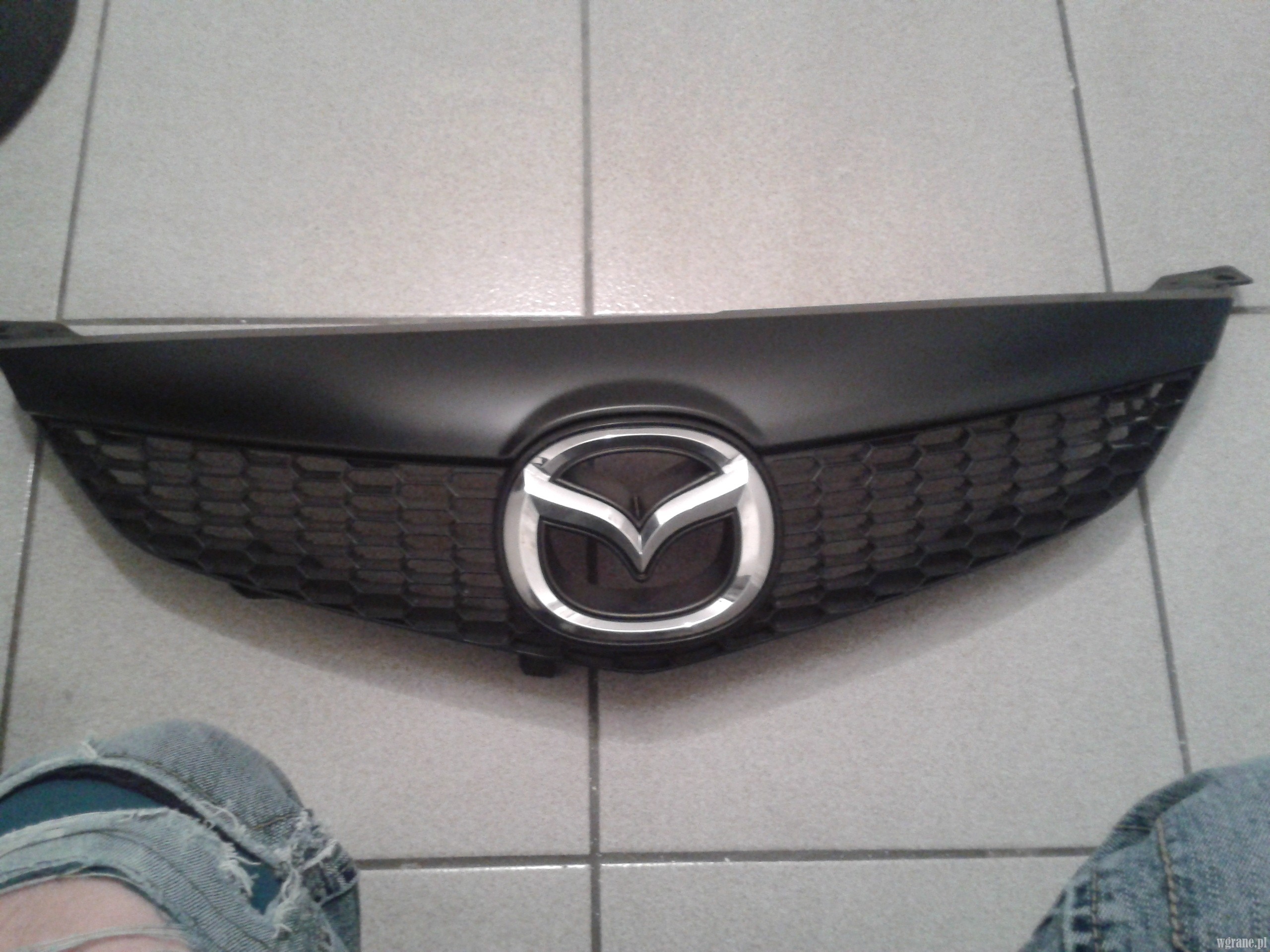 Mazda 6 Forum • Oryginalna Atrapa. Farby w dłoń